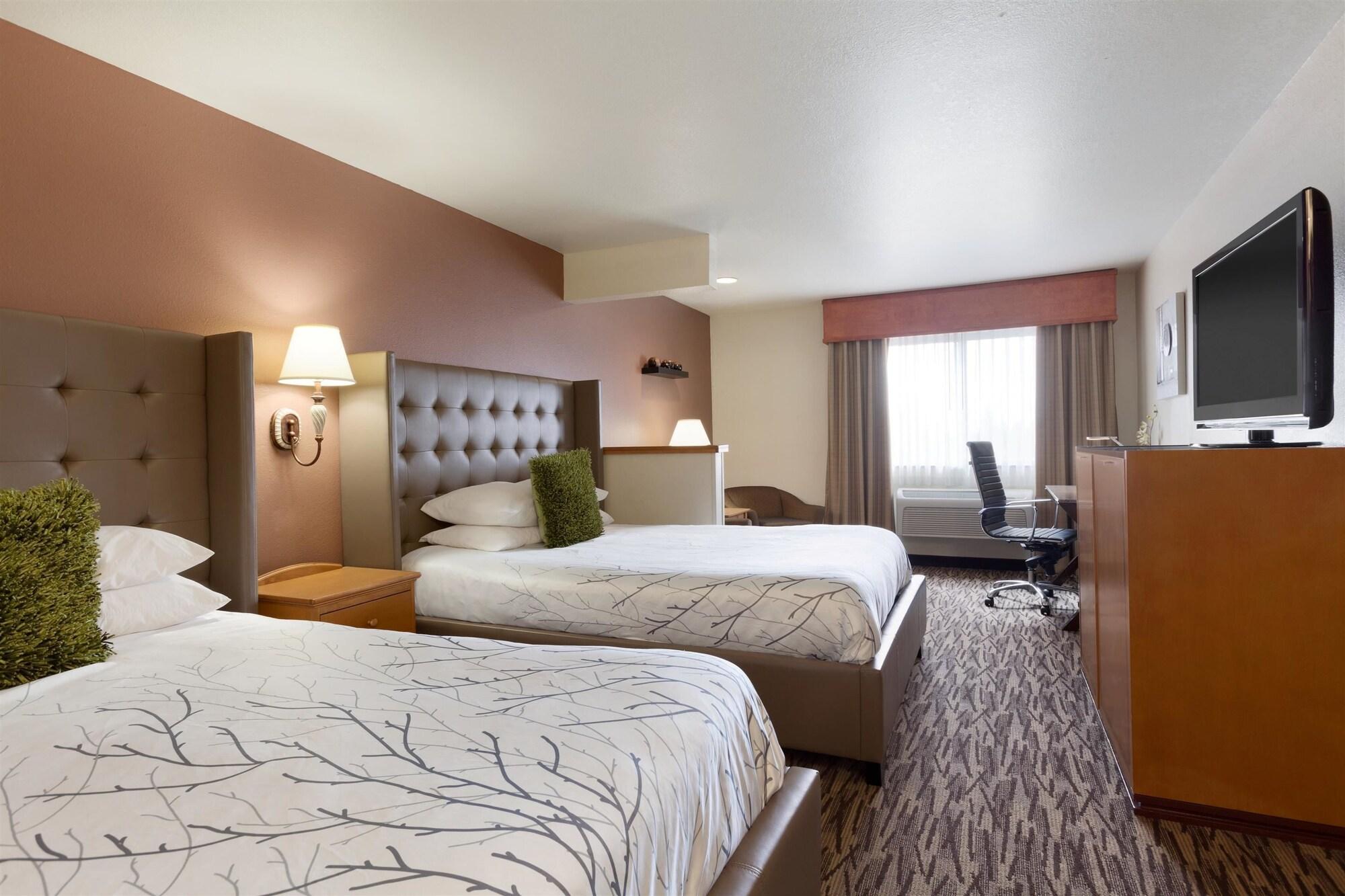 Best Western Plus Peppertree Airport Inn Ейрвей-Гайтс Екстер'єр фото