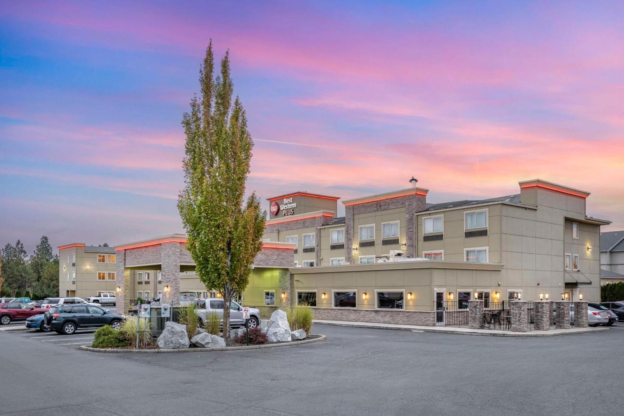 Best Western Plus Peppertree Airport Inn Ейрвей-Гайтс Екстер'єр фото